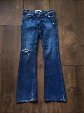 Hollister Women’s Jeans 29x33 Low Rise Bootcut Flare Dark Wash Distressed EUC